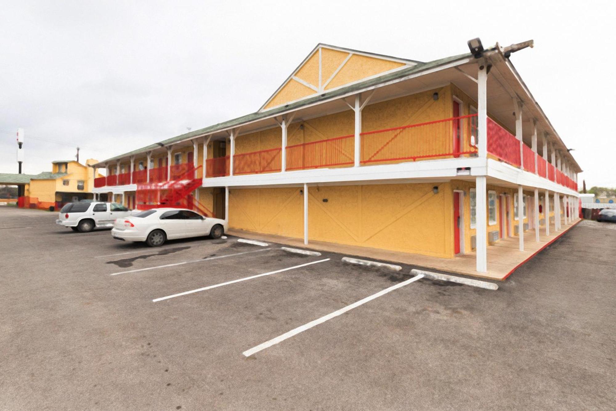 Oyo Hotel San Antonio Lackland Near Seaworld Ngoại thất bức ảnh